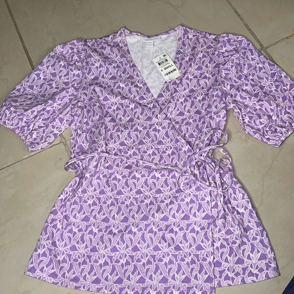 Charter Club‎ Floral Wrap-Front Knit Top Sz. XS - Picture 2 of 6